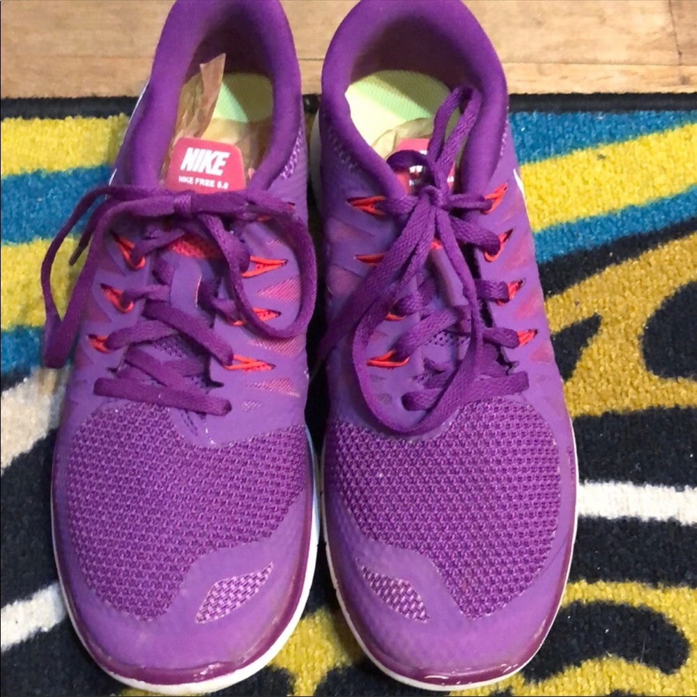 Women’s Nike size 9